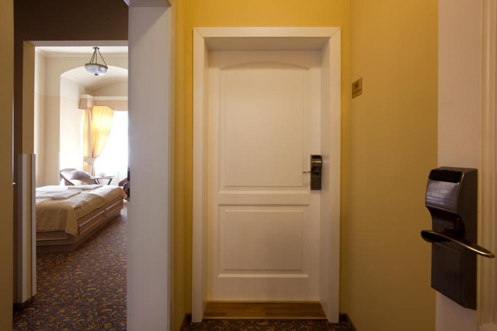 גיור Barokk Hotel Promenad חדר תמונה