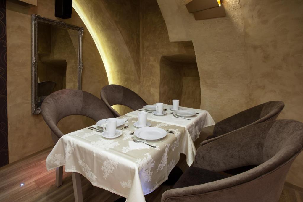 גיור Barokk Hotel Promenad מראה חיצוני תמונה